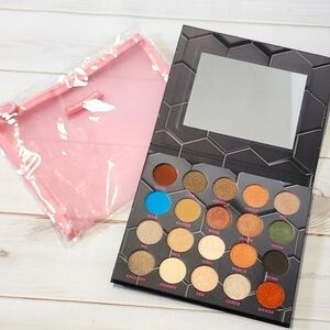 Beebeauty London Barbarella Eyeshadow Palette with Free Makeup Bag New